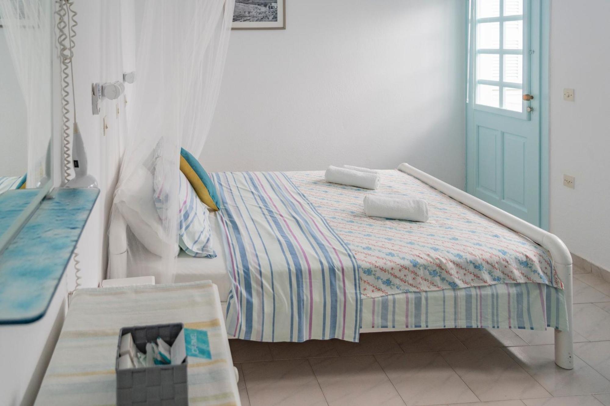 Paroscarmel Studio-Apartment Logaras Room photo