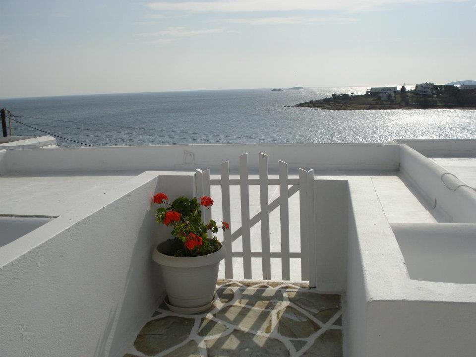 Paroscarmel Studio-Apartment Logaras Exterior photo